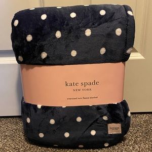 NWT Kate Spade Oversized Twin Fleece Blanket- Dark Blue & White Polka Dots
